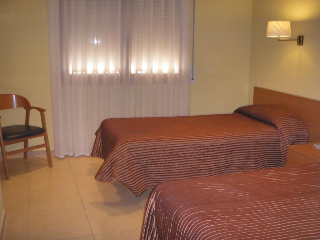 Hostal Mallorquines Riudarenes Pokoj fotografie