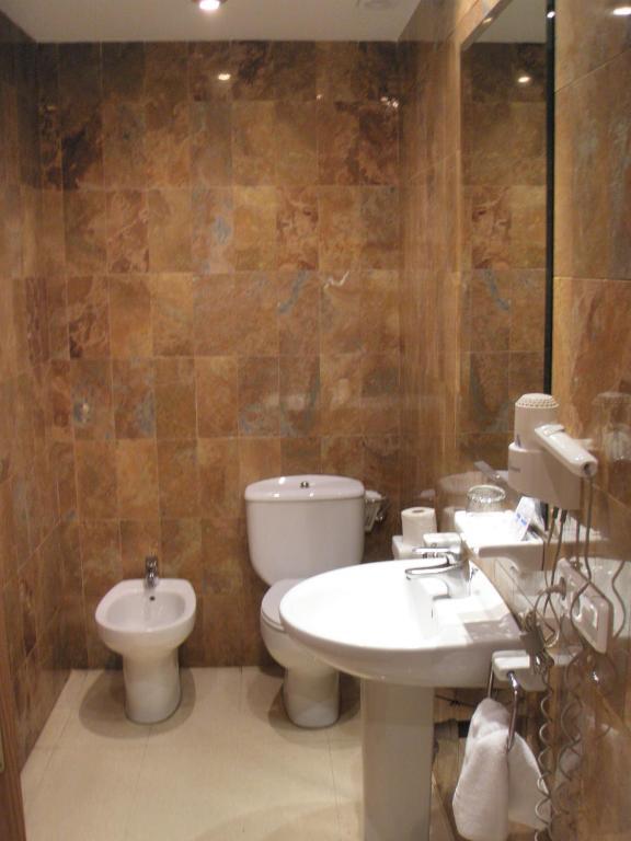 Hostal Mallorquines Riudarenes Pokoj fotografie